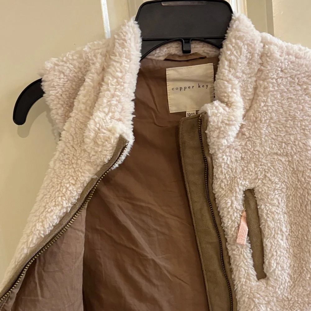 Copper Key Ivory Sherpa Fleece Vest